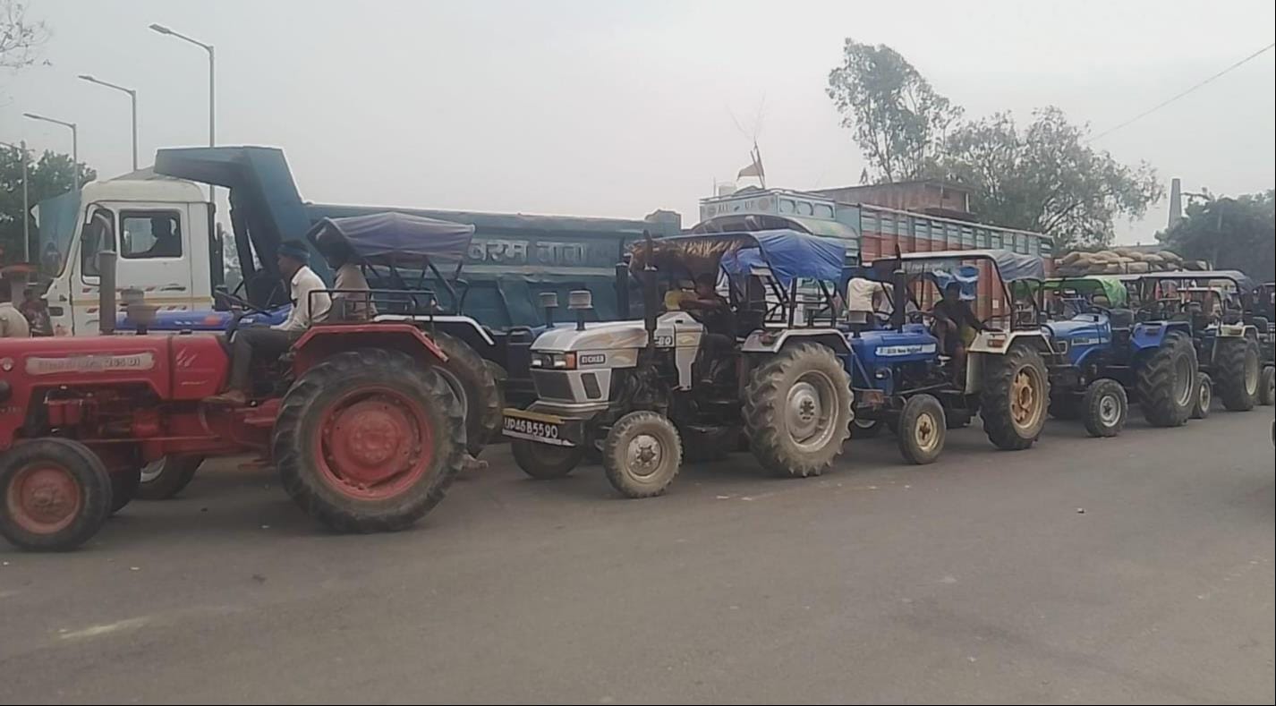 महरू मुर्तिहा में बंद हिंदुस्तान पेट्रोलियम की टंकी। महरू मुर्तिहा में बंद हिंदुस्तान पेट्रोलियम की टंकी।