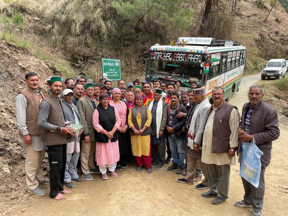 मुनिश-बाहली सड़क की हालत बनी दयनीय। संवाद