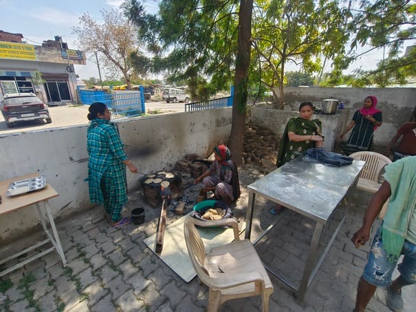अंबाला सिटी की अनाज मंडी में दोनों गेटों पर लगी सीसीटीवी कैमरे से निगरानी। अमर उजाला