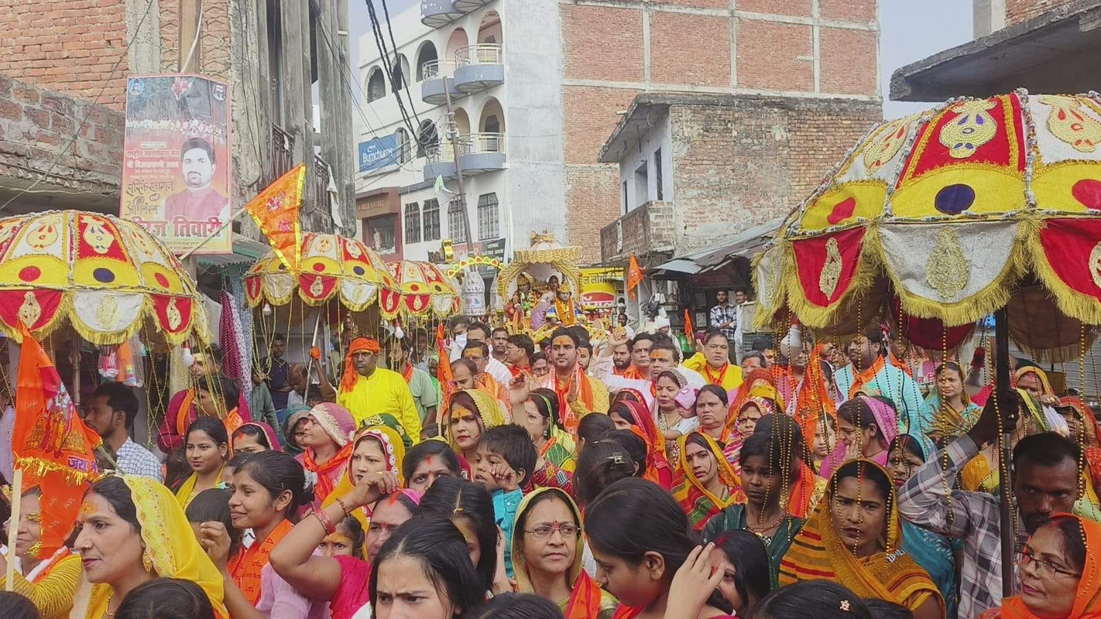 अतरौलिया में श्रीराम नवमी पर निकाली गई झांकी में हनुमान जी की झांकी। संवाद