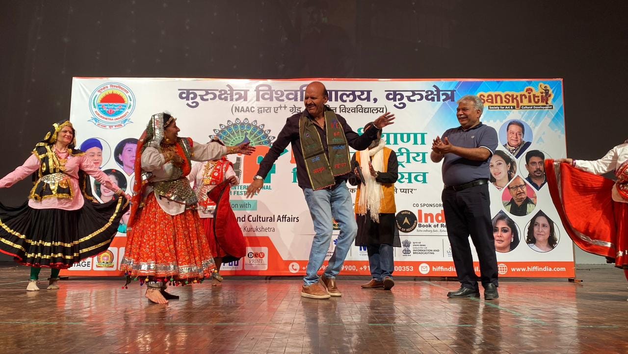 कुरुक्षेत्र। सवालों का जवाब देते  अवतार गिल। संवाद