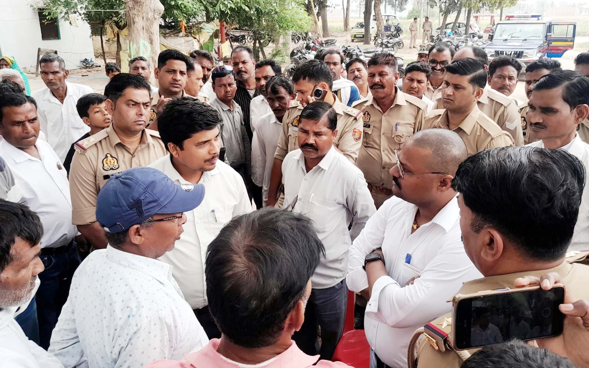 खुटार में संविदा लाइनमैन के हेल्पर भगवादास का फाइल फोटो। स्रोत : परिजन