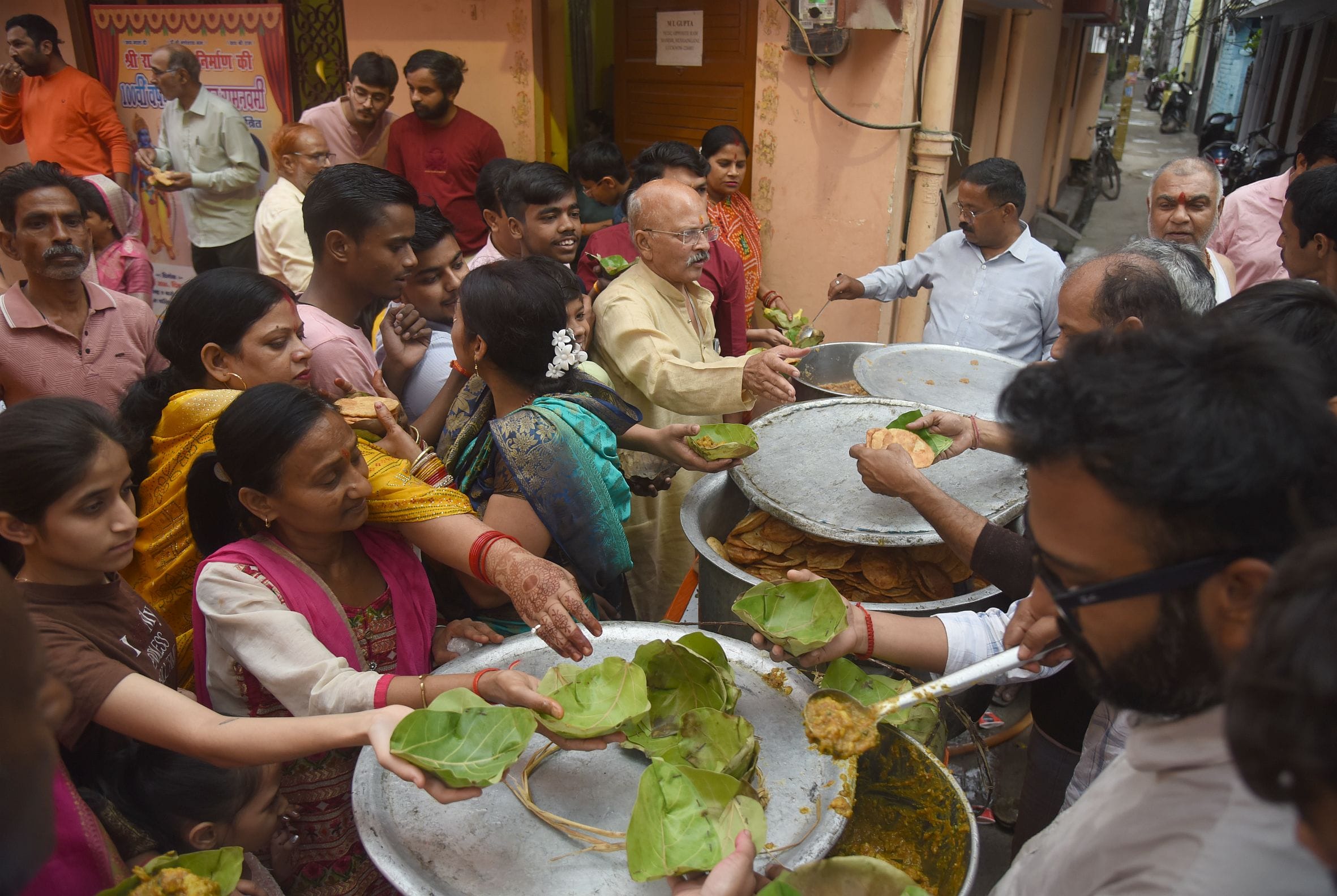 मंदिर की 100वीं वर्षगांठ हुआ रामचरितमानस पाठ मंदिर की 100वीं वर्षगांठ हुआ रामचरितमानस पाठ