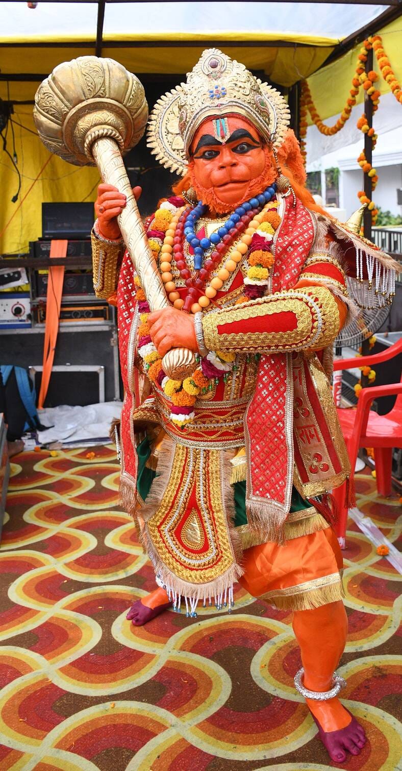 रामभक्तों ने खींचा रथ, झांकियां बनीं आकर्षण