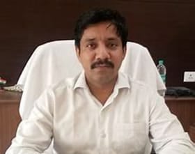 04-गौड़ संस्था का भवन। संवाद
