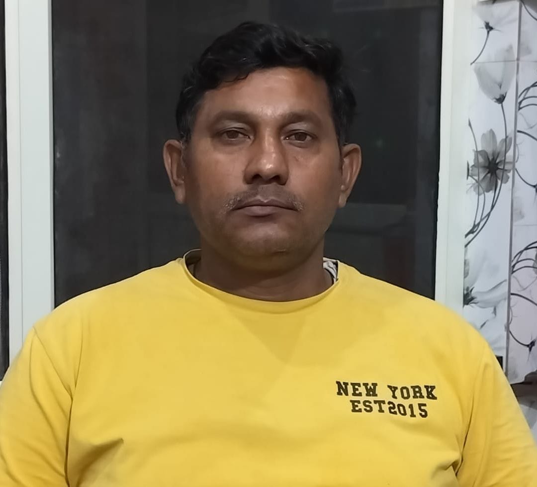 05-रोहतक के बोहर अठगामा भवन में लगे ट्रांसफॉर्मरों के निकट बैठे आमजन। स्रोत : ग्रामीण 05-रोहतक के बोहर अठगामा भवन में लगे ट्रांसफॉर्मरों के निकट बैठे आमजन। स्रोत : ग्रामीण