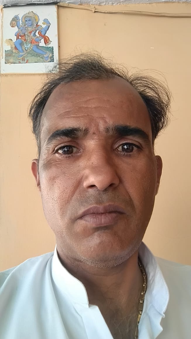 05-रोहतक के बोहर अठगामा भवन में लगे ट्रांसफॉर्मरों के निकट बैठे आमजन। स्रोत : ग्रामीण 05-रोहतक के बोहर अठगामा भवन में लगे ट्रांसफॉर्मरों के निकट बैठे आमजन। स्रोत : ग्रामीण