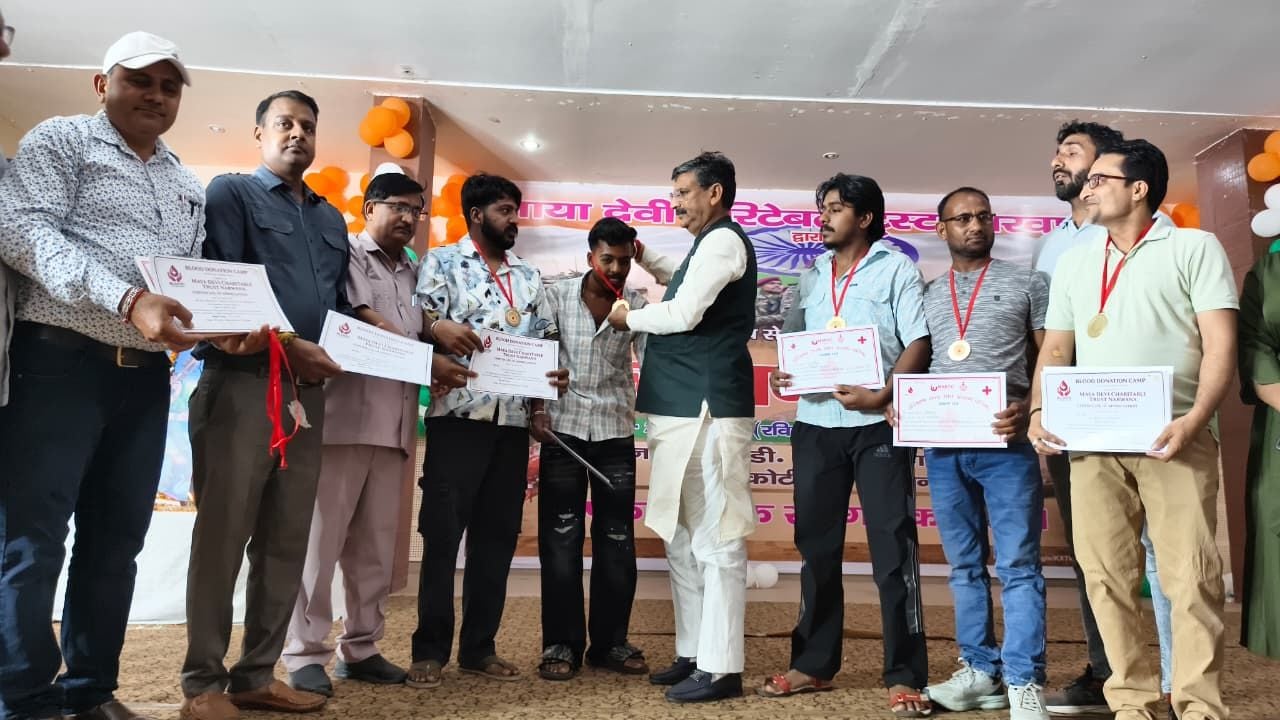 29जेएनडी16: मन की बात कार्यक्रम सुनते हुए कैबिनेट मंत्री कृष्ण कुमार बेदी। स्रोत प्रशासन। 29जेएनडी16: मन की बात कार्यक्रम सुनते हुए कैबिनेट मंत्री कृष्ण कुमार बेदी। स्रोत प्रशासन।