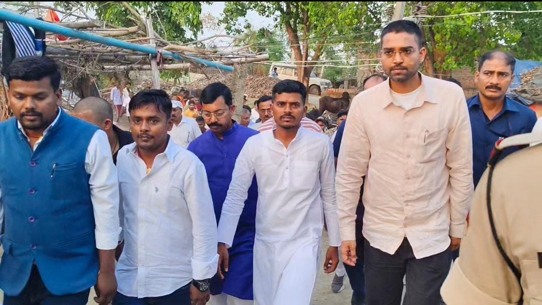 मंत्री मिले पीड़ित परिवार से