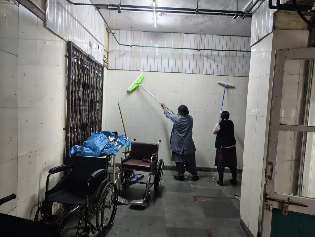 अमर उजाला में क्षेत्रीय अस्पताल में रविवार को छपी खबर। संवाद