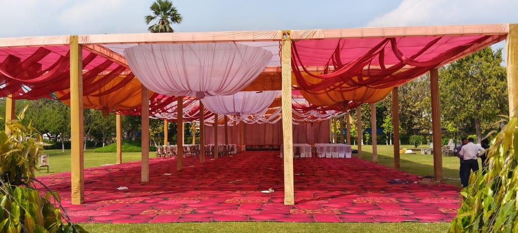 बुद्धनगरी में आयोजित होने वाले कांक्लेव की तैयारी का जायजा लेते एसडीएम डॉ संतराज सिंह बघेल। संव