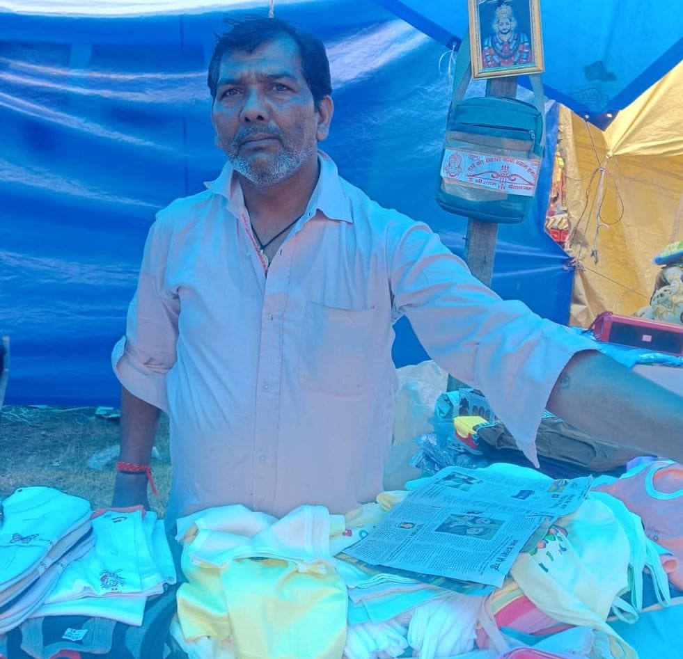 सरकाघाट उपमंडल के बरच्छवाड़ मेला में लोगों के न पहुचने से सूनी पड़ी दुकानें। संवाद सरकाघाट उपमंडल के बरच्छवाड़ मेला में लोगों के न पहुचने से सूनी पड़ी दुकानें। संवाद