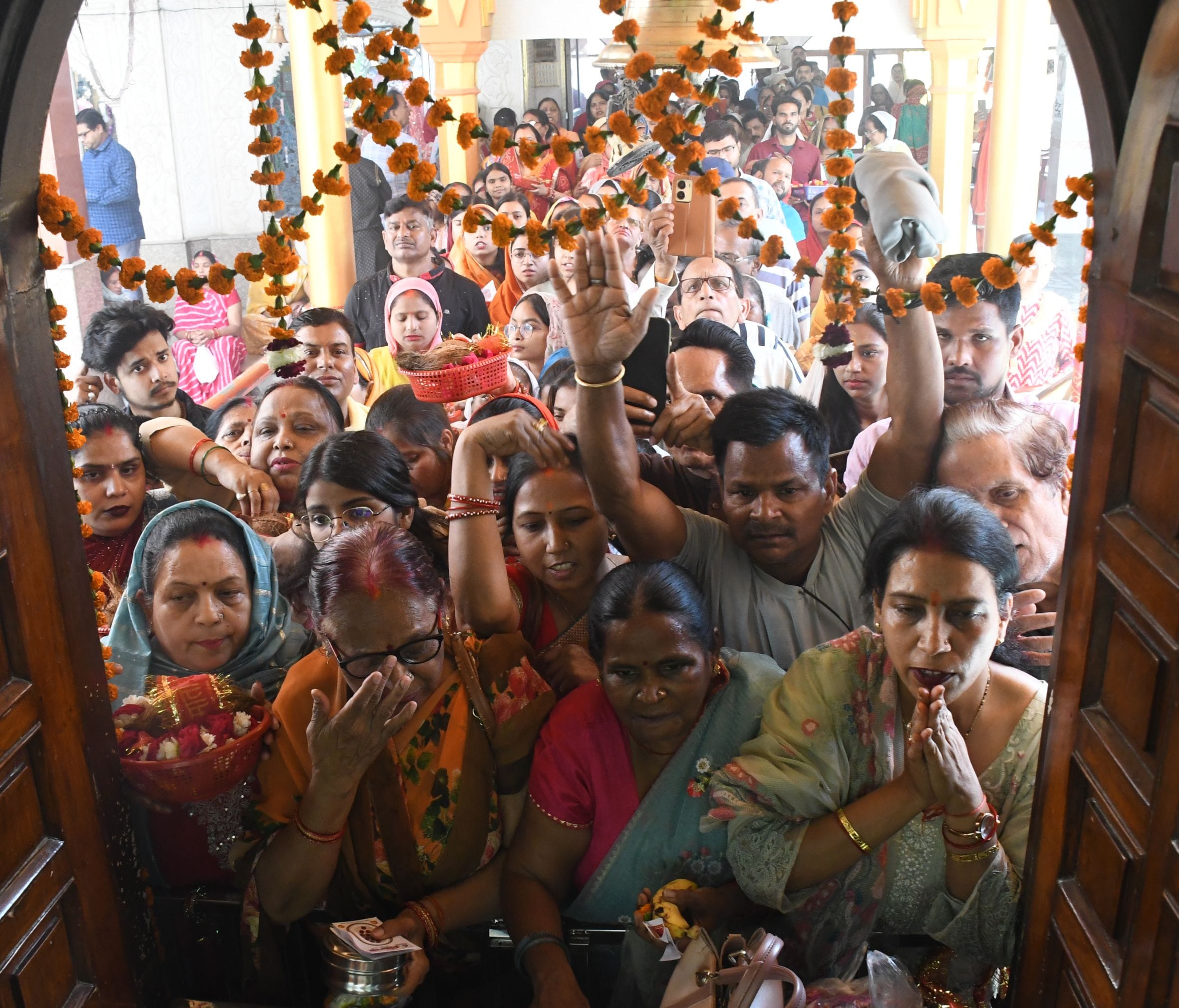 संदोहन देवी मंदिर में छह महीने बाद हुए मां के चरण दर्शन संदोहन देवी मंदिर में छह महीने बाद हुए मां के चरण दर्शन