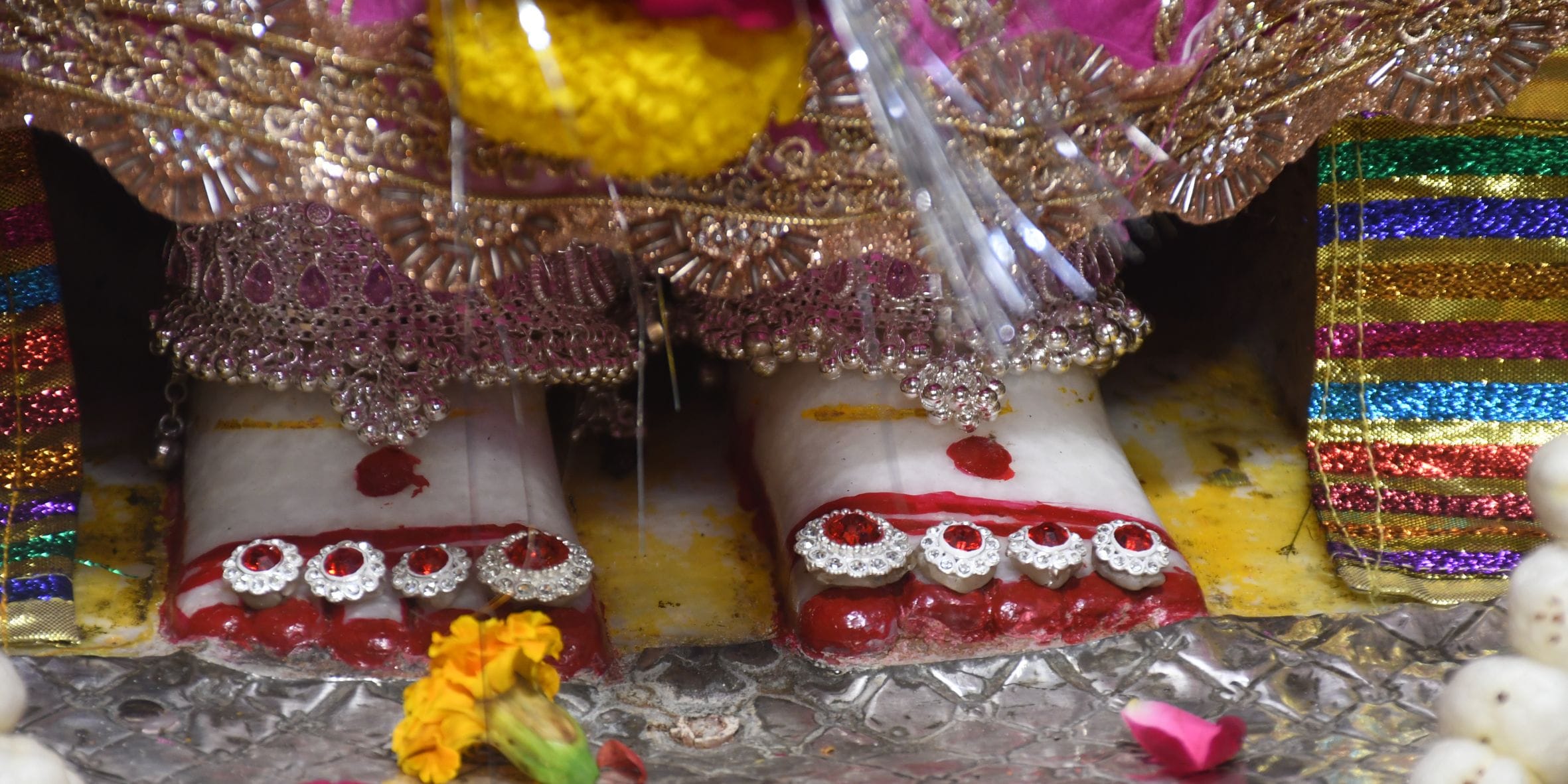 संदोहन देवी मंदिर में छह महीने बाद हुए मां के चरण दर्शन संदोहन देवी मंदिर में छह महीने बाद हुए मां के चरण दर्शन