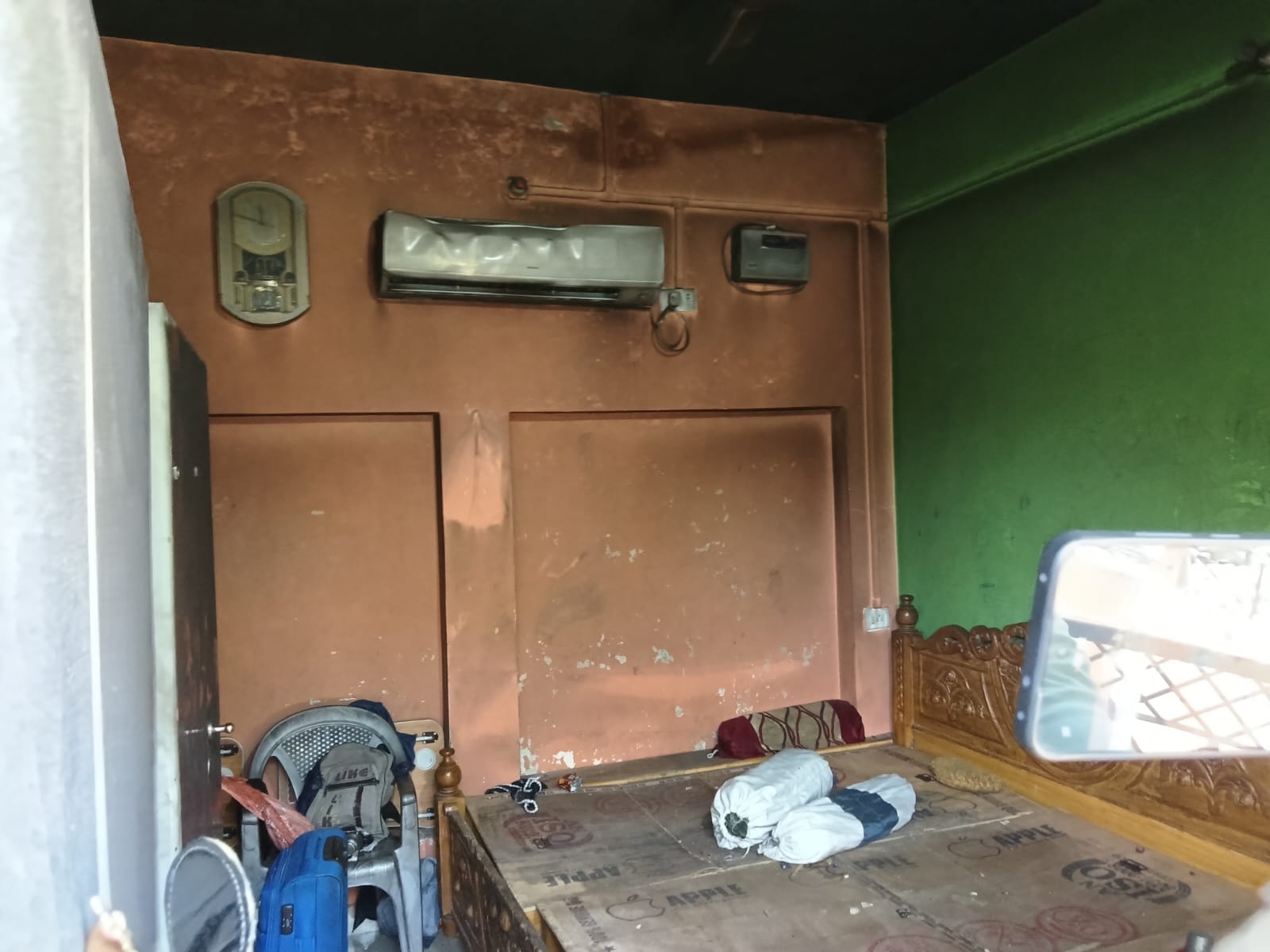 फोटो- 21 घटना को बताता सना का मासूम बेटा अजमल। संवाद