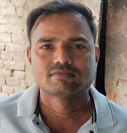 ओसा से बाजापुर मार्ग पर नहर कि पटरी बदहाल।  संवाद