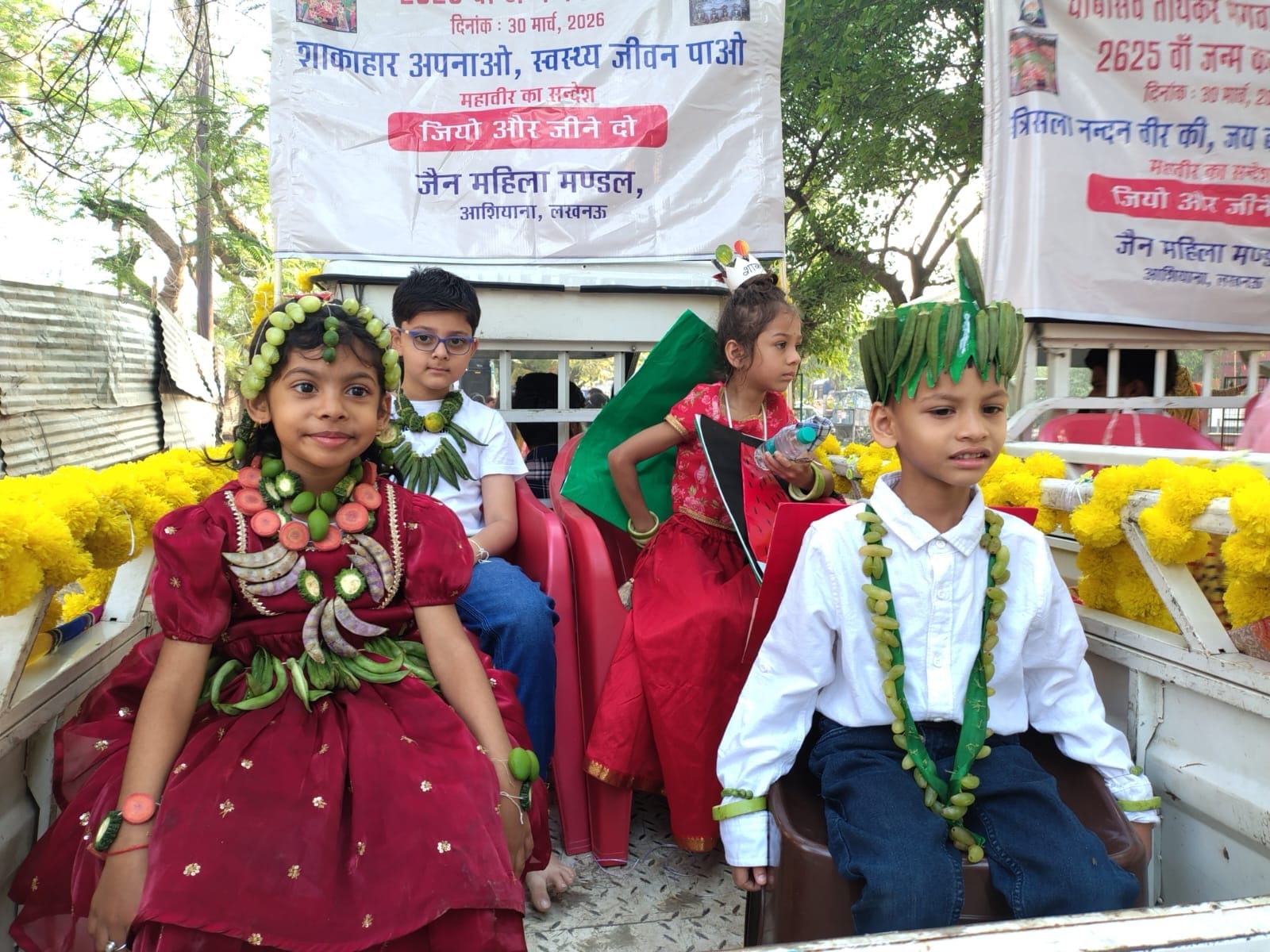 पालकी यात्रा से दिया अहिंसा का संदेश पालकी यात्रा से दिया अहिंसा का संदेश