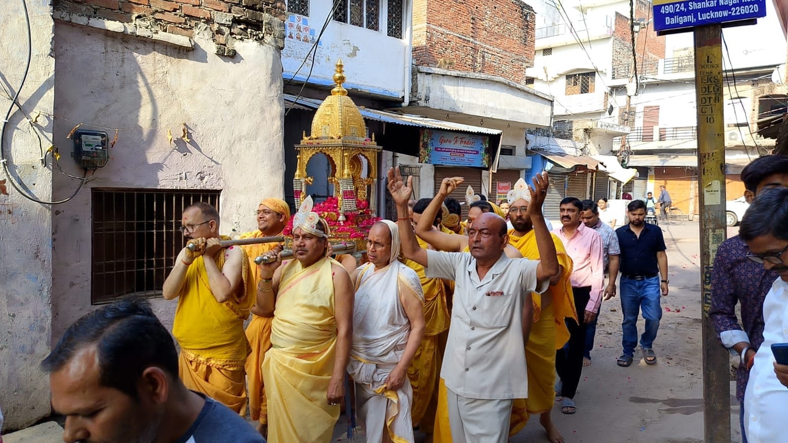 पालकी यात्रा से दिया अहिंसा का संदेश पालकी यात्रा से दिया अहिंसा का संदेश