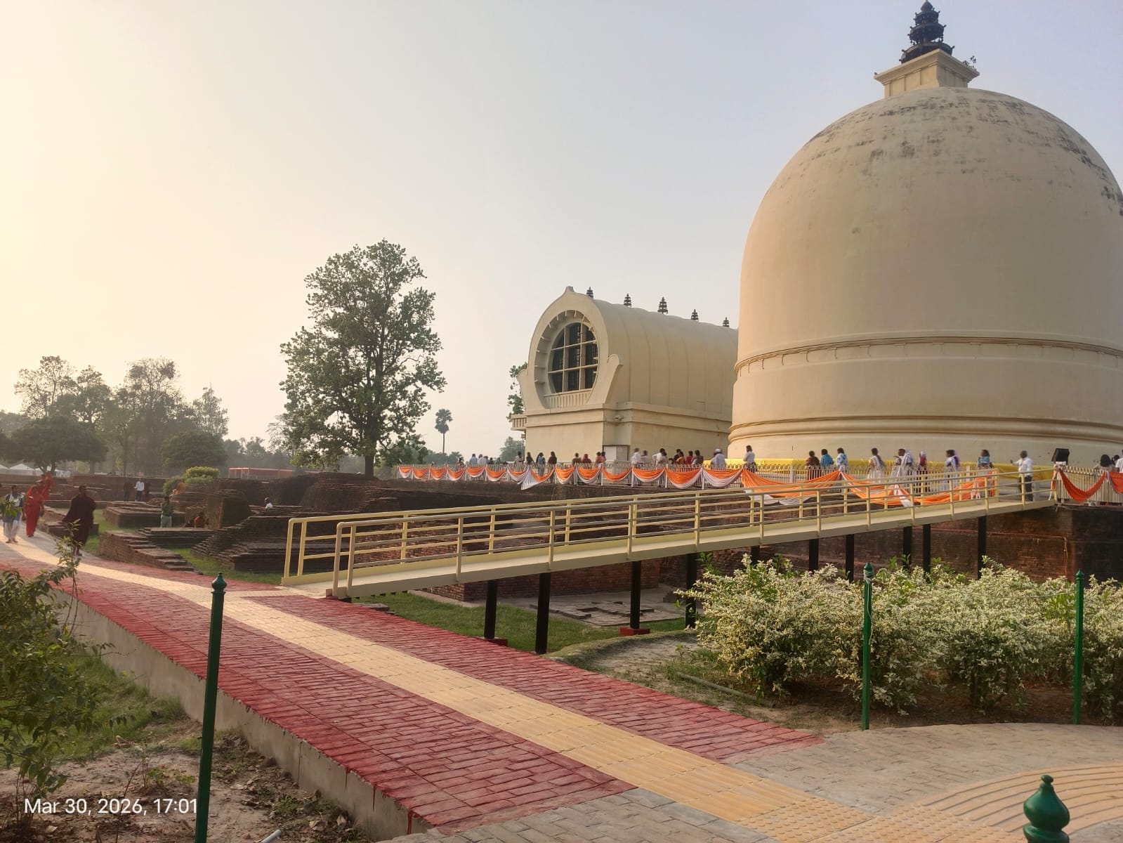 रामाभार स्तूप चांटिंग के लिए सज धजकर तैयार। संवाद