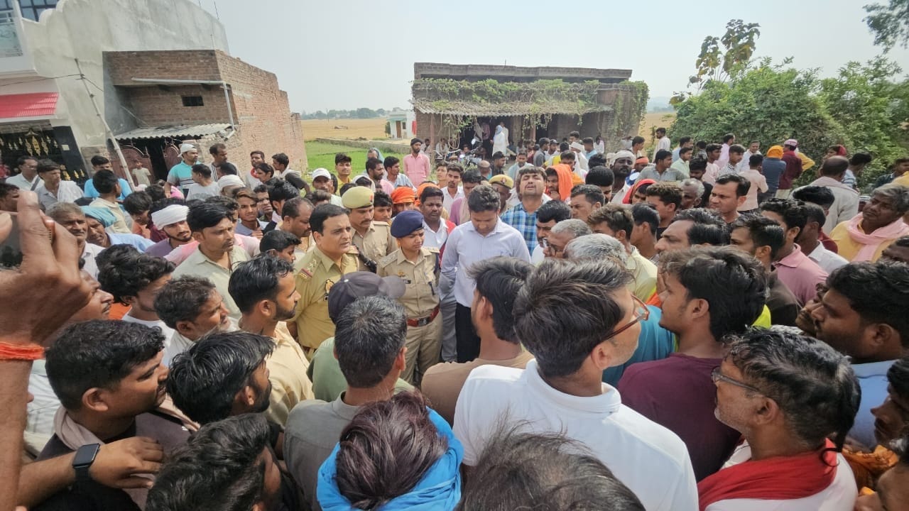 अहरौरा रोशनहर के पास ट्रेलर से कुचलकर मृतक अभिषेक उर्फ अभि । स्रोत- परिजन