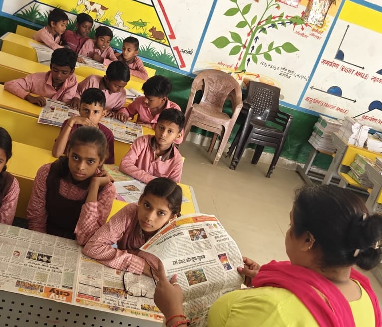 फोटो- 16 गोंडा के प्राथमिक विद्यालय सोमरही में हवन पूजन