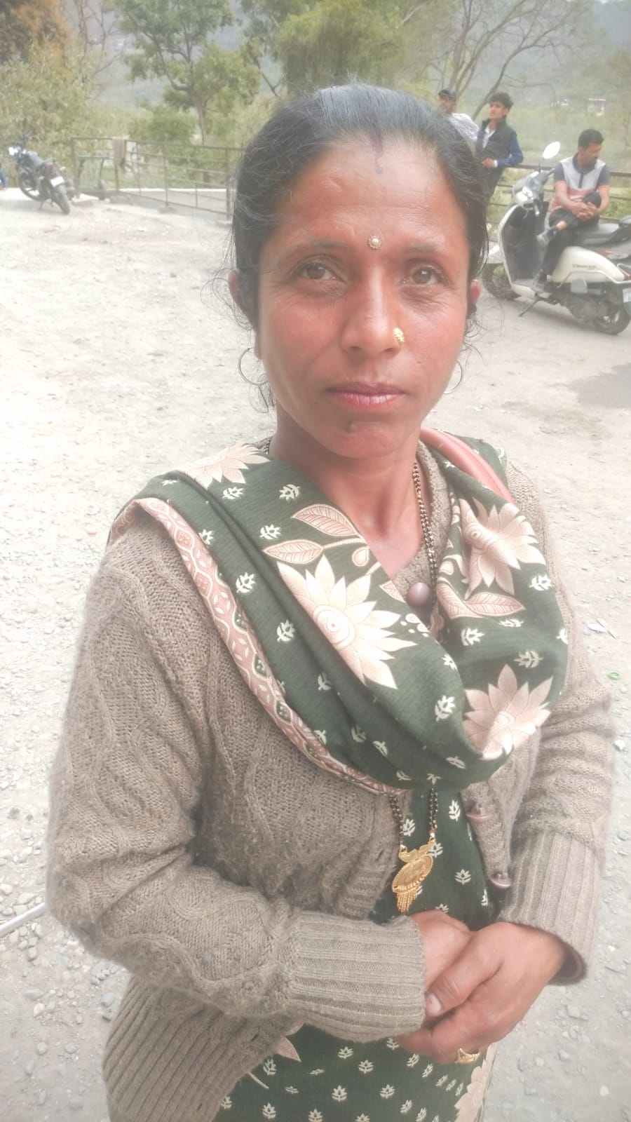 खुडद्राविल निवासी महिला यात्री मथुरा देवी। खुडद्राविल निवासी महिला यात्री मथुरा देवी।