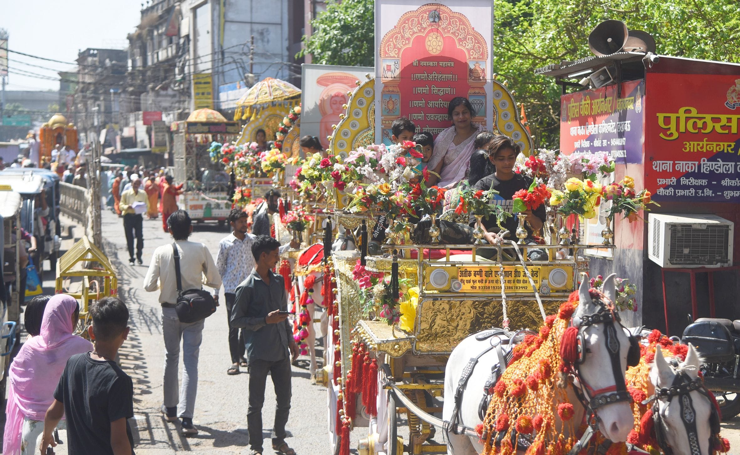 धूमधाम से मनी महावीर जयंती