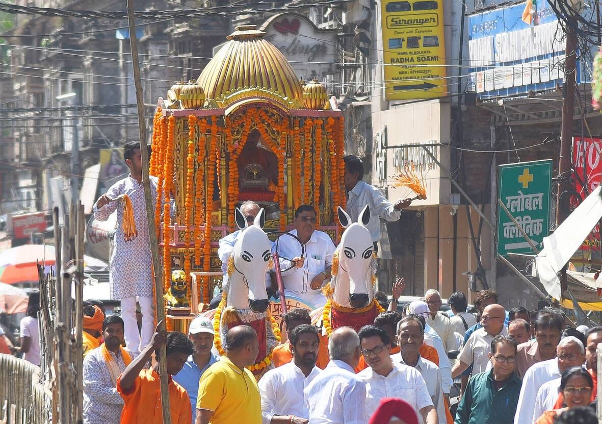 धूमधाम से मनी महावीर जयंती