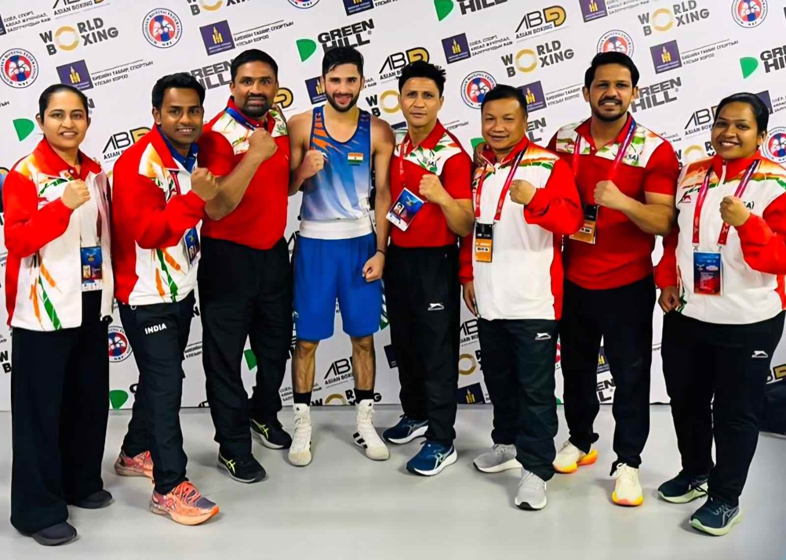 01-मंगोलिया में आयोजित एशियन बॉक्सिंग चैंपियनशिप में 50 किलोग्राम भार वर्ग में भाग लेने वाले वि