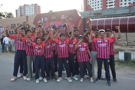 इकाना स्टेडियम में आयोजित आईपीएल में लखनऊ सुपरजायंट्स व दिल्ली कैपिटल्स के बीच मैच देखने आए दर् इकाना स्टेडियम में आयोजित आईपीएल में लखनऊ सुपरजायंट्स व दिल्ली कैपिटल्स के बीच मैच देखने आए दर्