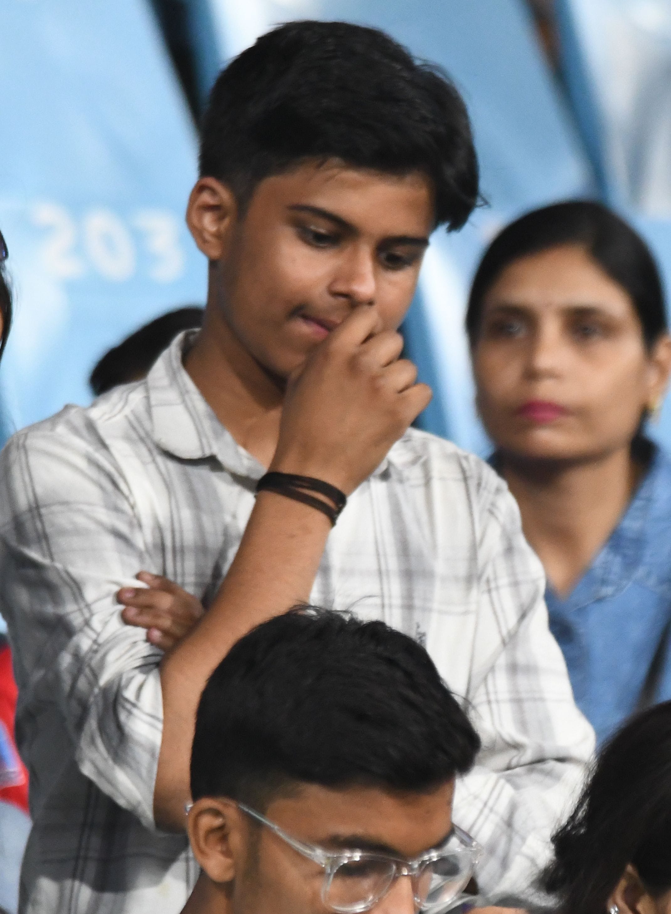 इकाना स्टेडियम में आयोजित आईपीएल में लखनऊ सुपरजायंट्स व दिल्ली कैपिटल्स के बीच मैच देखने आए दर् इकाना स्टेडियम में आयोजित आईपीएल में लखनऊ सुपरजायंट्स व दिल्ली कैपिटल्स के बीच मैच देखने आए दर्