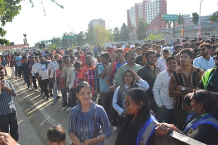 इकाना स्टेडियम में आयोजित आईपीएल में लखनऊ सुपरजायंट्स व दिल्ली कैपिटल्स के बीच मैच देखने आए दर् इकाना स्टेडियम में आयोजित आईपीएल में लखनऊ सुपरजायंट्स व दिल्ली कैपिटल्स के बीच मैच देखने आए दर्