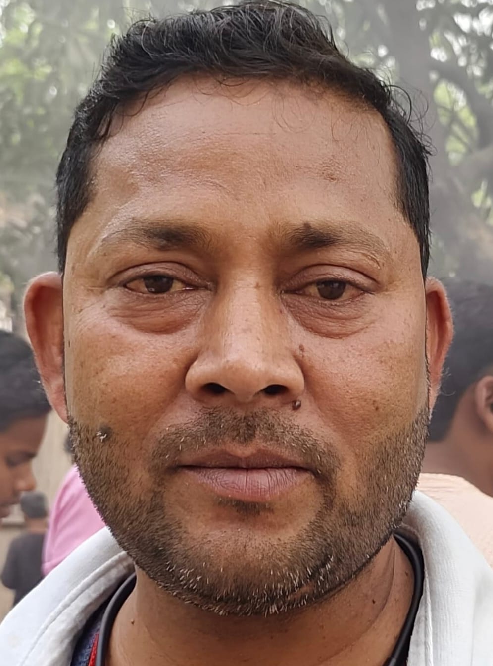 खीरी रोड पर बंद पड़े स्टॉल। संवाद खीरी रोड पर बंद पड़े स्टॉल। संवाद