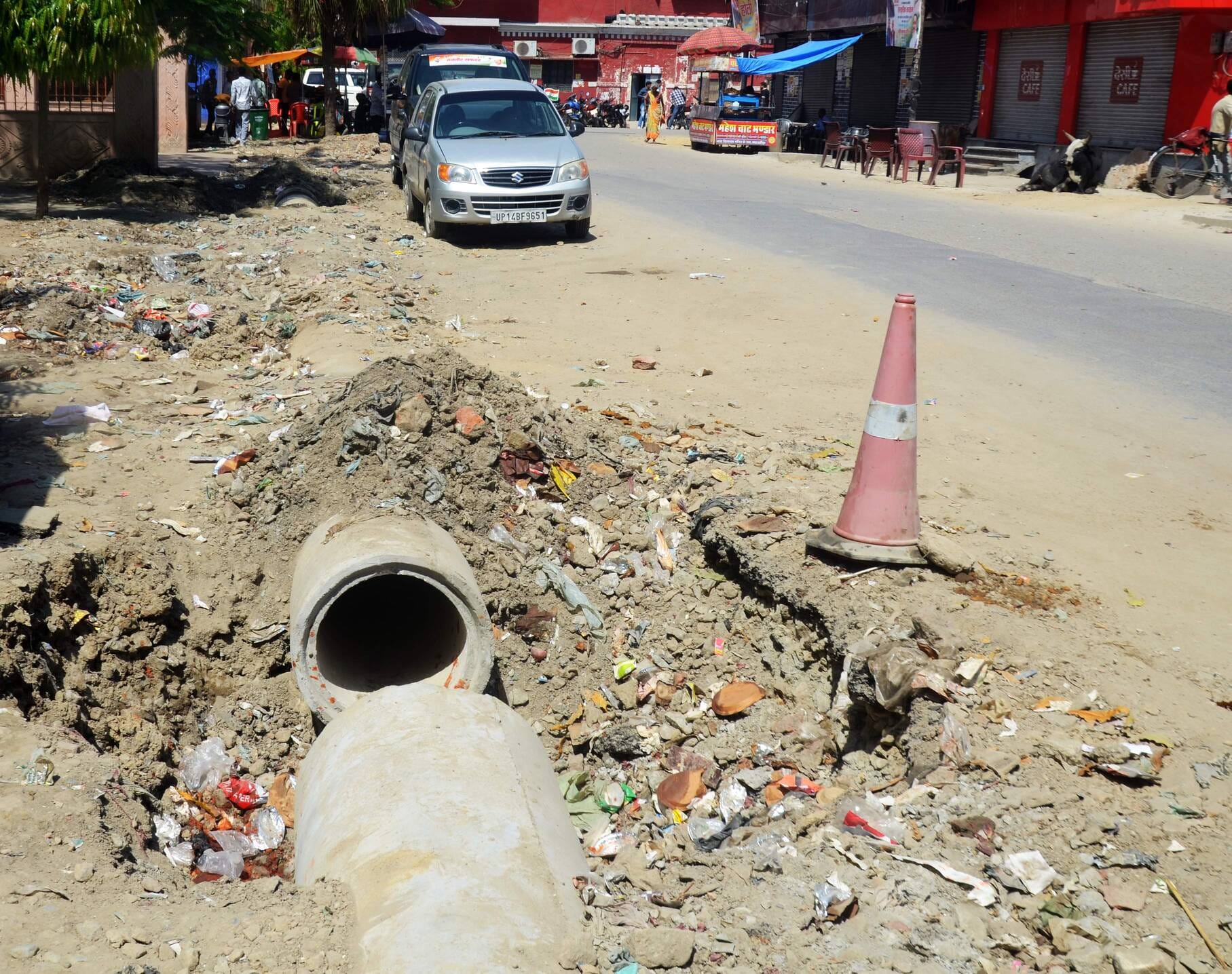 मोहल्ला लोहामंडी में क्षतिग्रस्त सड़क। संवाद