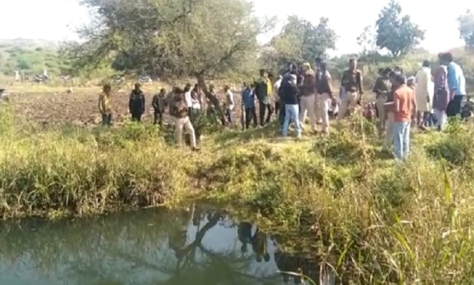 रूपली बाई और उसके पुत्र पीरू व दिलीप