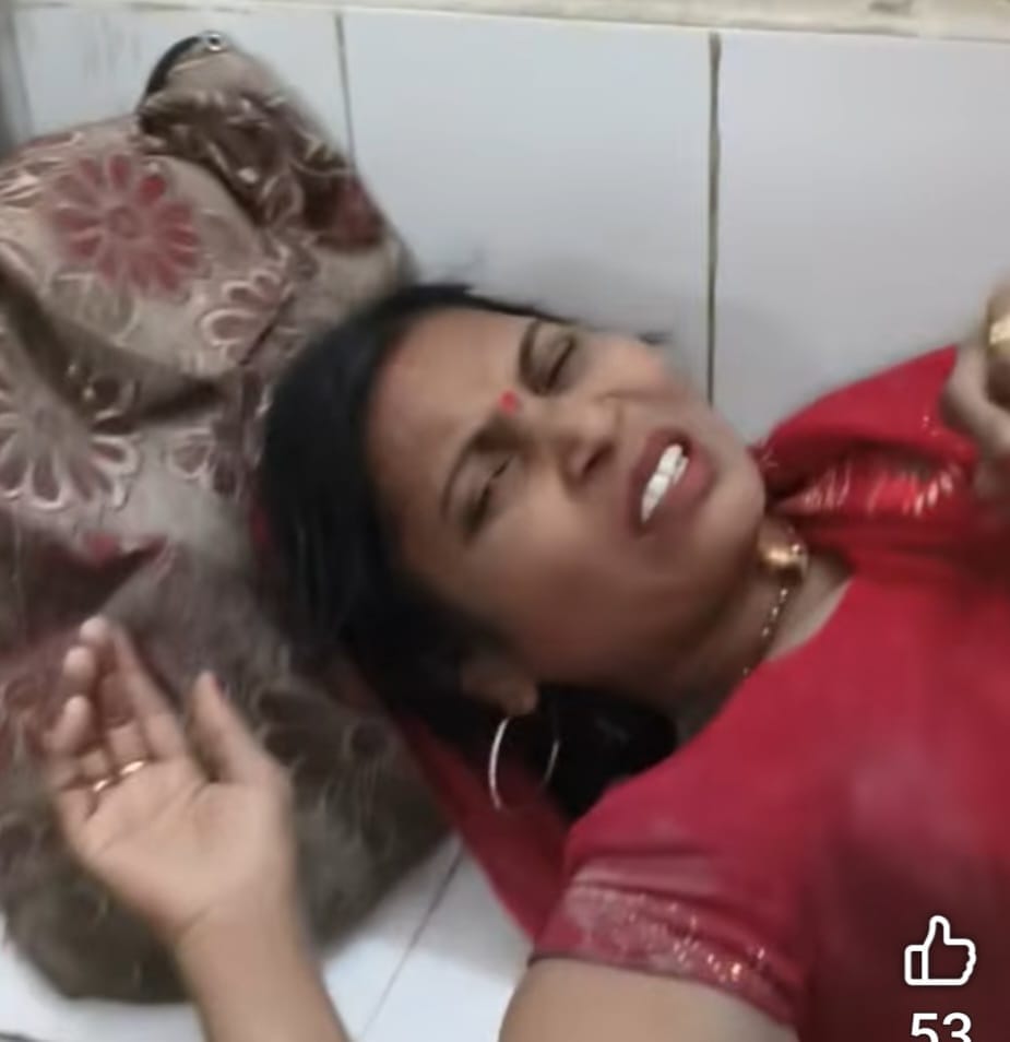 दुर्घटना में घायल श्रद्धालुओ को मेडिकल कॉलेज रेफर ।स्रोत-सोशल मीडिया