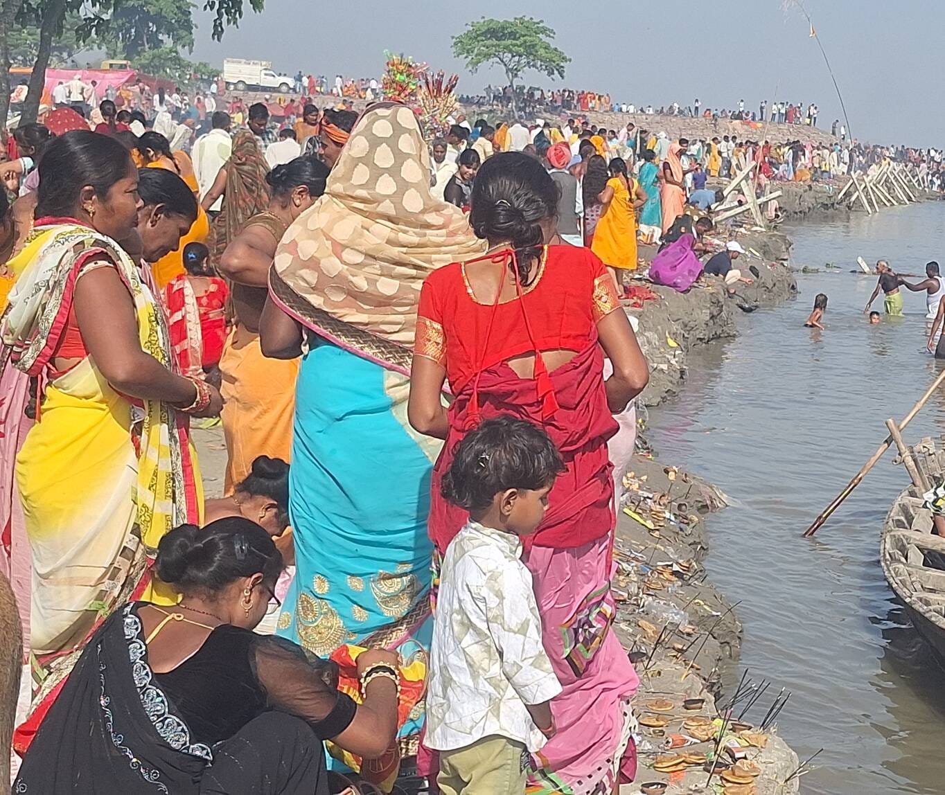 भैसहा के चैत्रवरणी मेला में उमड़ा श्रद्धालुओं की भीड़।संवाद भैसहा के चैत्रवरणी मेला में उमड़ा श्रद्धालुओं की भीड़।संवाद