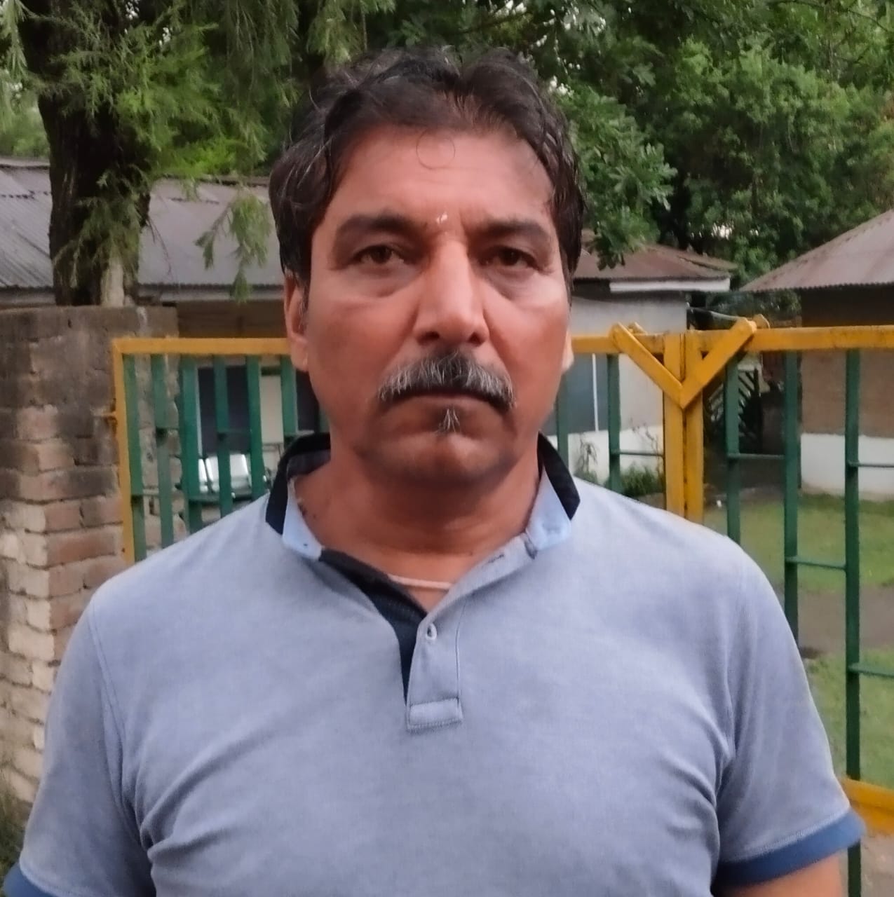 बस अड्डा नादौन में पड़े गड्ढे में जमा हुआ बारिश का पानी । संवाद बस अड्डा नादौन में पड़े गड्ढे में जमा हुआ बारिश का पानी । संवाद