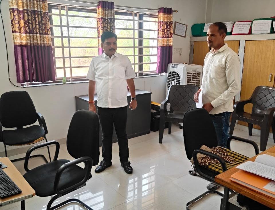 DIG राम कृष्ण साहू ने निरीक्षण किया DIG राम कृष्ण साहू ने निरीक्षण किया