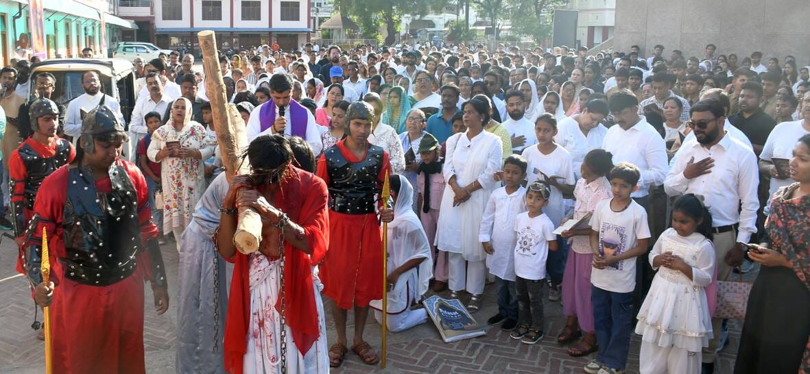 आयोजनों के जरिये प्रभु यीशु को याद किया गया। आयोजनों के जरिये प्रभु यीशु को याद किया गया।