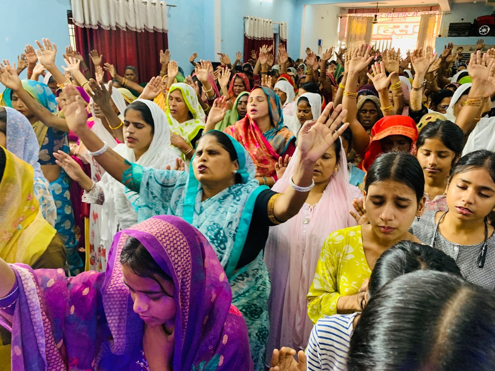 आयोजनों के जरिये प्रभु यीशु को याद किया गया। आयोजनों के जरिये प्रभु यीशु को याद किया गया।