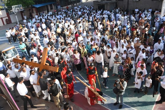 आयोजनों के जरिये प्रभु यीशु को याद किया गया। आयोजनों के जरिये प्रभु यीशु को याद किया गया।