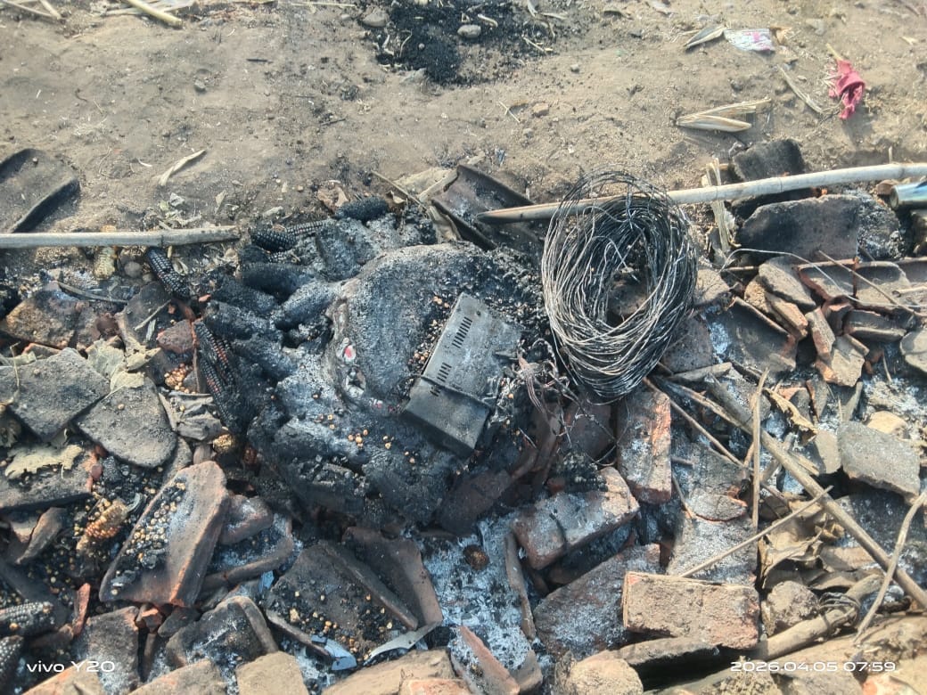 घर का सामान जलकर हुआ खाक