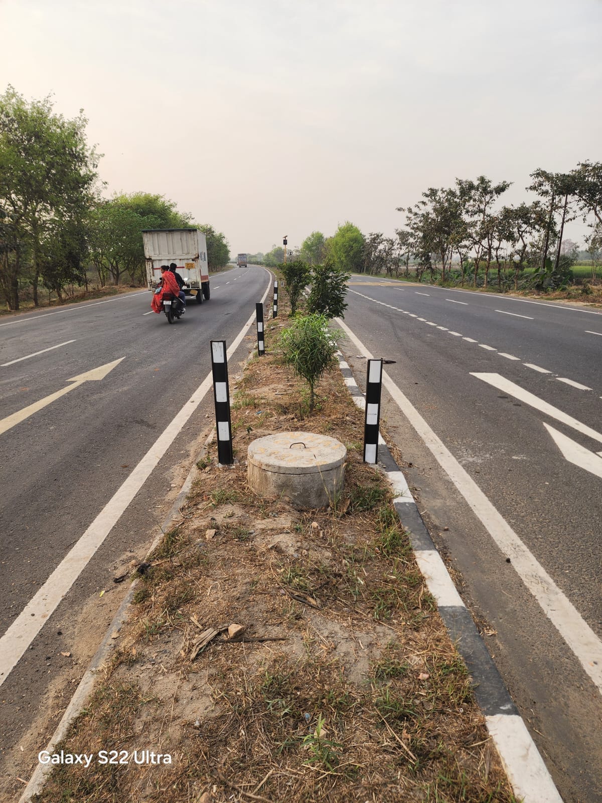 मैगलगंज क्षेत्र में सीसी कैमरों के लिए केबल डालने का चलता कार्य। स्रोत : एनएचएआई मैगलगंज क्षेत्र में सीसी कैमरों के लिए केबल डालने का चलता कार्य। स्रोत : एनएचएआई