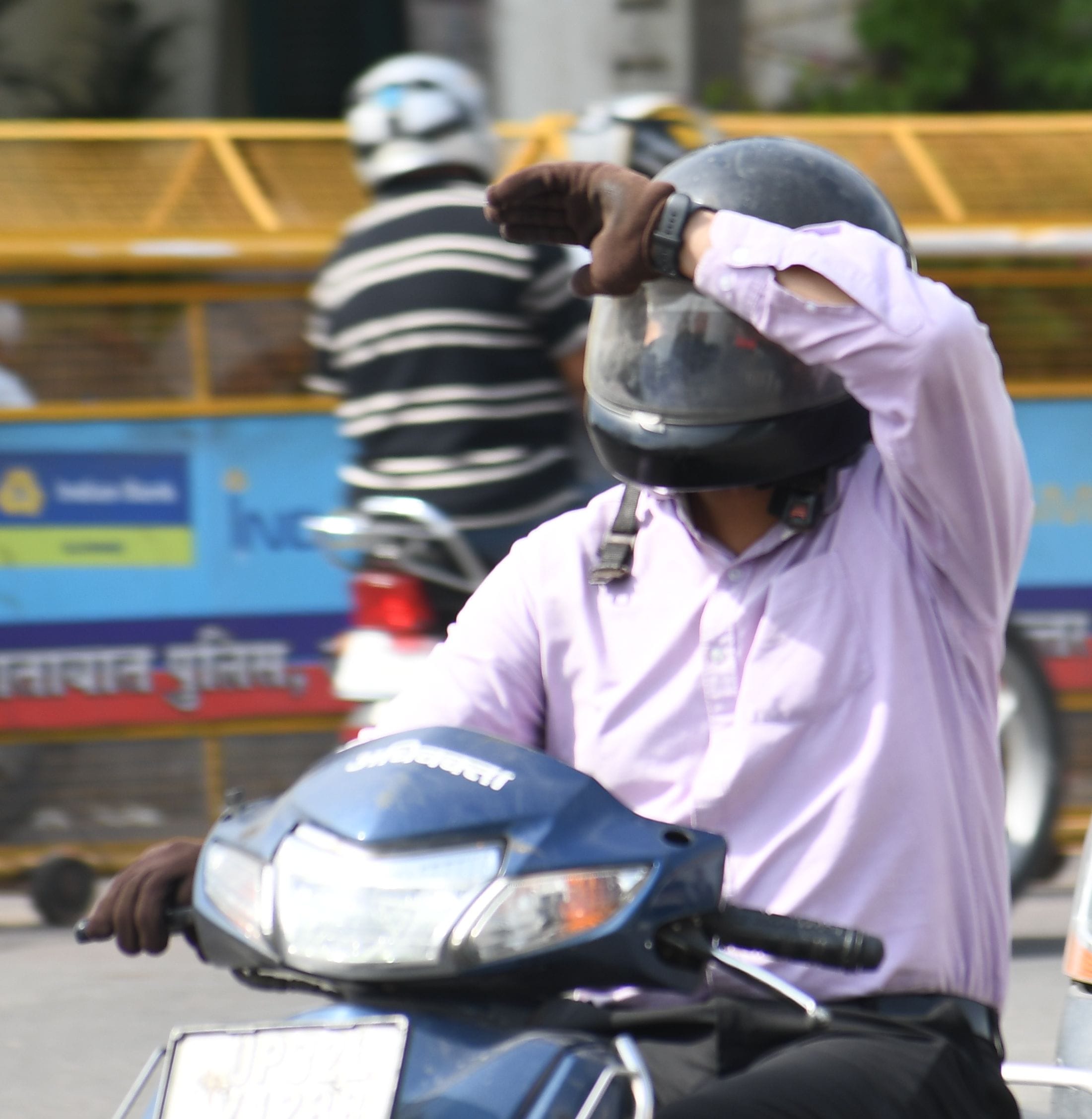 मौसम ने बदले कई रंग।