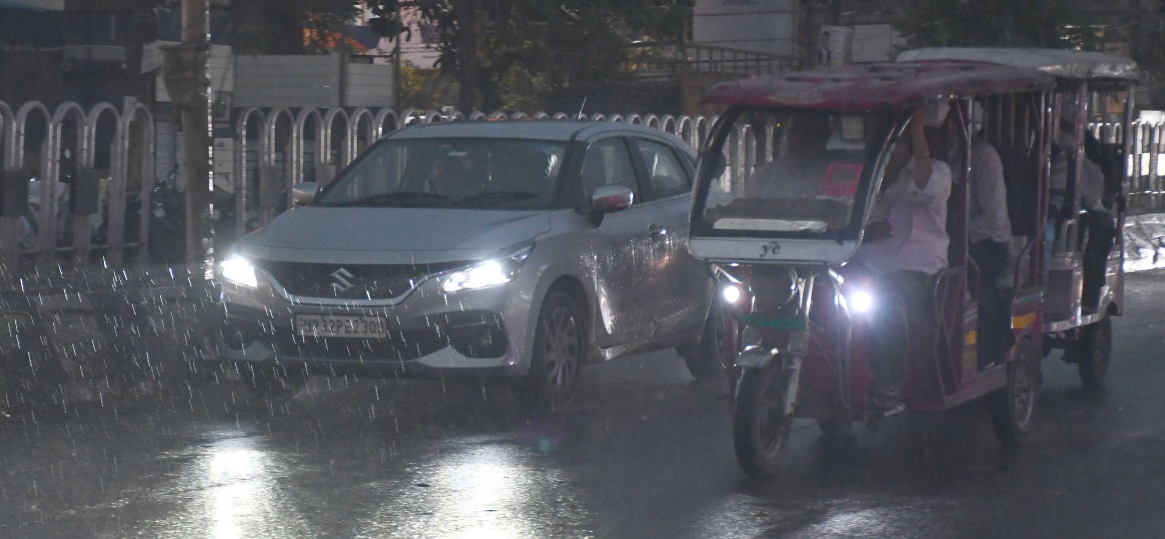 मौसम ने बदले कई रंग।