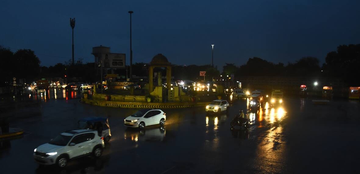 मौसम ने बदले कई रंग।