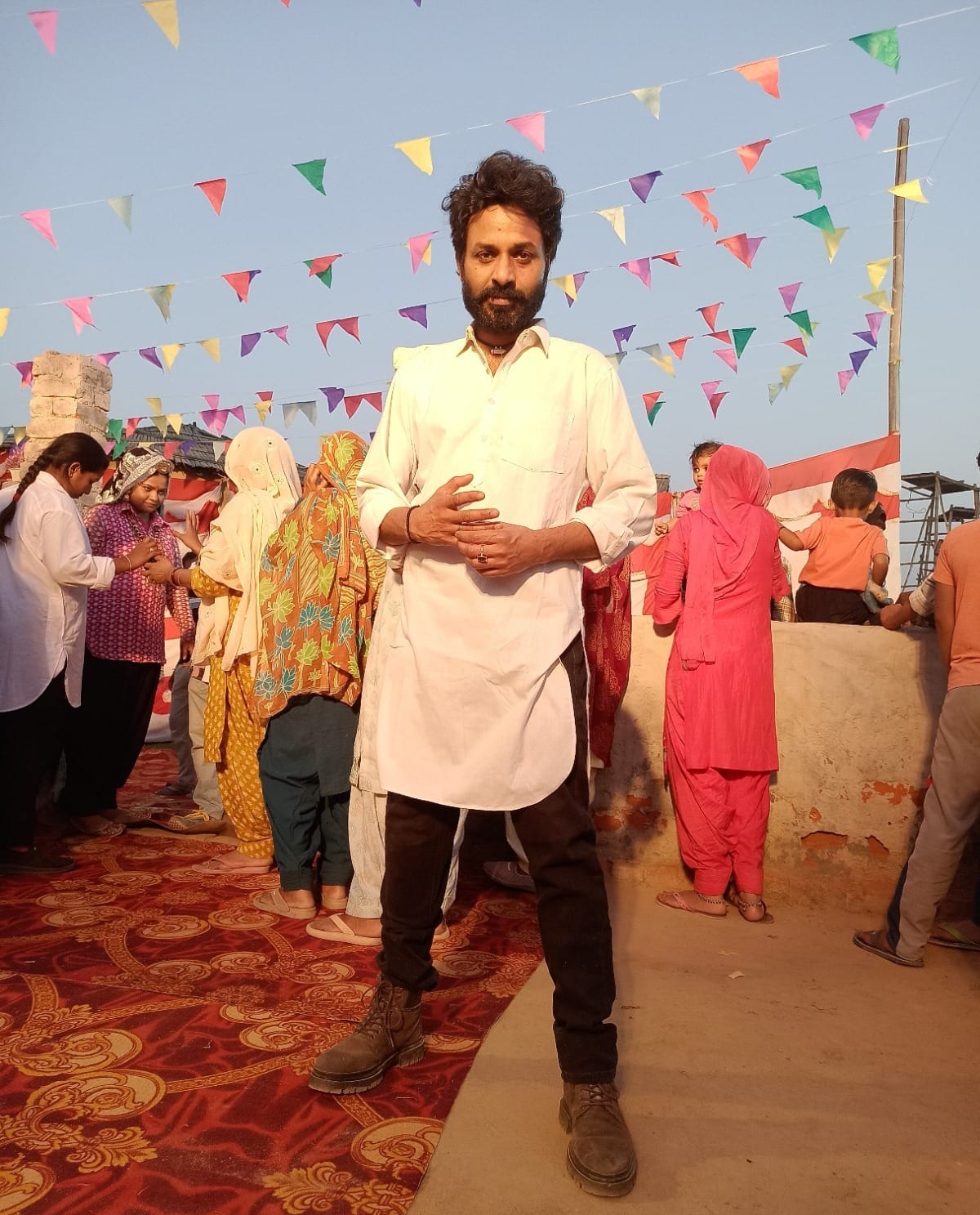 कुरुक्षेत्र। सांगी फिल्म की शूटिंग के दौरान अमित चौहान । स्वयं कुरुक्षेत्र। सांगी फिल्म की शूटिंग के दौरान अमित चौहान । स्वयं