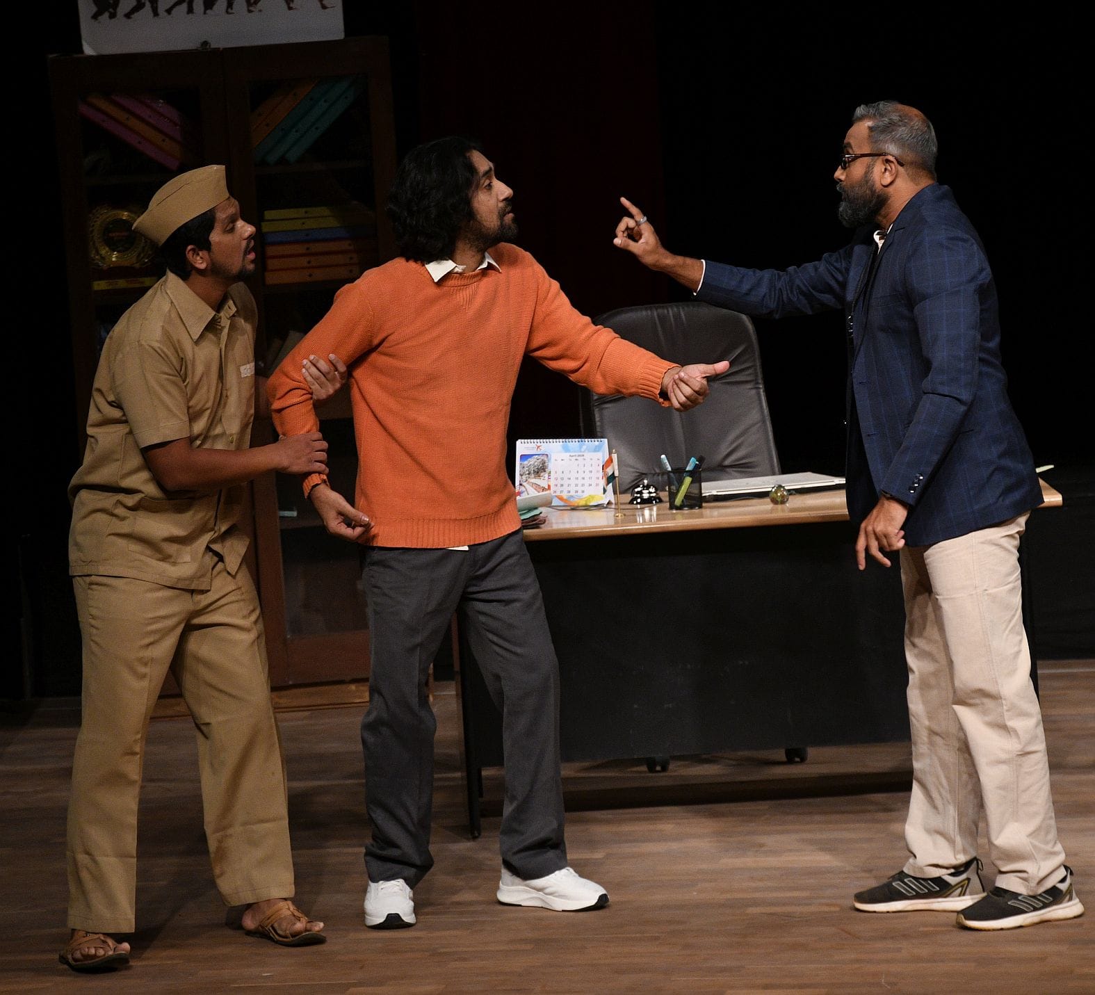 समारोह में हुआ कलाकारों का सम्मान और गूंजी प्रस्तुतियों की ध्वनि। समारोह में हुआ कलाकारों का सम्मान और गूंजी प्रस्तुतियों की ध्वनि।