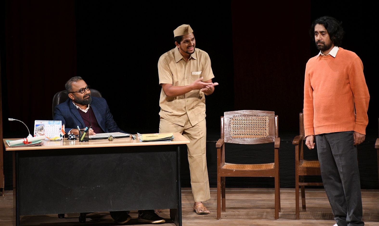 समारोह में हुआ कलाकारों का सम्मान और गूंजी प्रस्तुतियों की ध्वनि। समारोह में हुआ कलाकारों का सम्मान और गूंजी प्रस्तुतियों की ध्वनि।